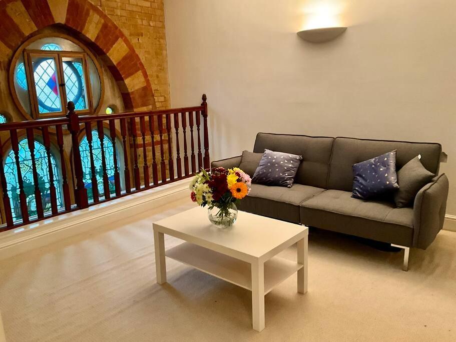 Magical Church Conversion In Watford Extérieur photo